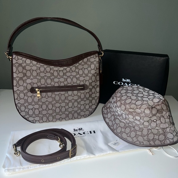 NEW! COACH Bucket Hat - Picture 7 of 7